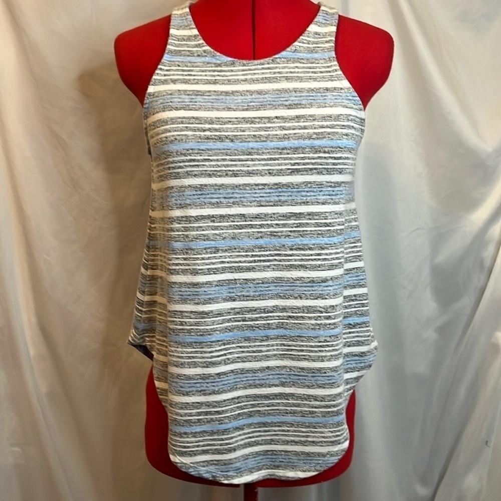 SM128 La classe couture light knit sleeveless blouse